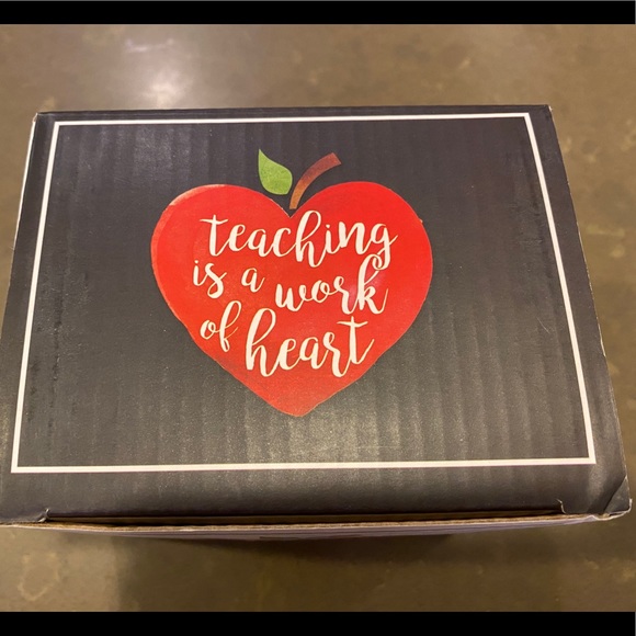 💐”Teaching is a work of the heart” Mug NWT - Picture 7 of 10